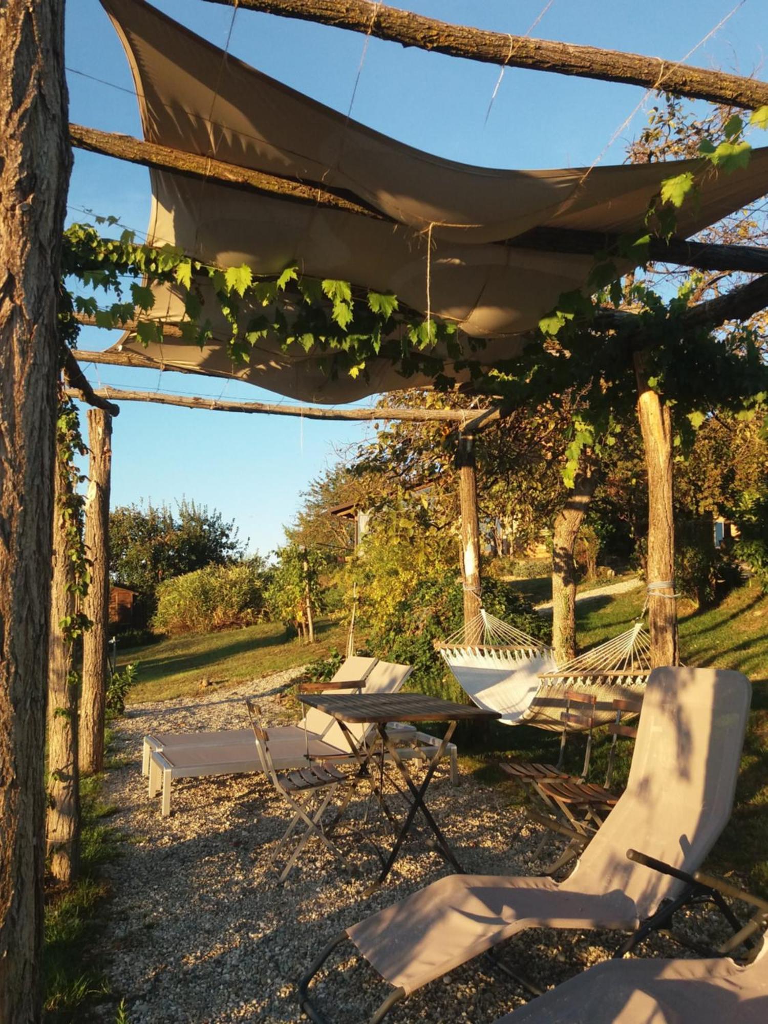 B&B Sant'Anna 21 Monforte dʼAlba Exterior foto